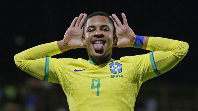 VITOR ROQUE SERAIT SUR LE POINT DE SIGNER AU BARCA смотреть онлайн
