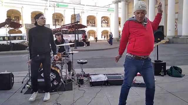 УЛИЧНЫЕ МУЗЫКАНТЫ СПб,гр.АЙДАХО(12)18.04.23. смотреть онлайн