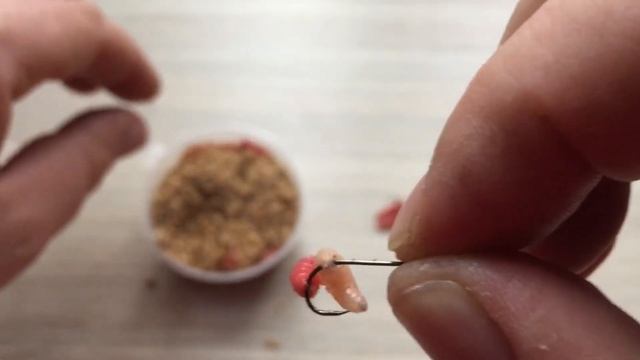 Опарыш. Как правильно наживлять/насаживать/ надевать опарыша.