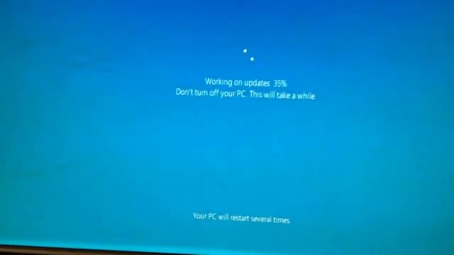 Dell E207WFP Monitor: White Padlock on Blue Background смотреть онлайн