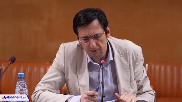 Поспешное подписание мирного договора невыгодно сторонам - Андрей Арешев смотреть онлайн