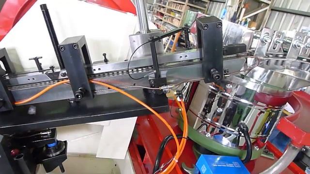 Накатка резьбы плашками плоскими. смотреть онлайн