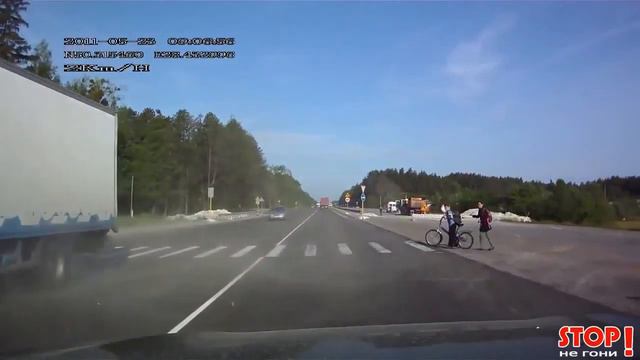 Уважил пешеходов!! смотреть онлайн