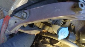 Suzuki SX4 | Замена ремня навесного оборудования и натяжного ролика.