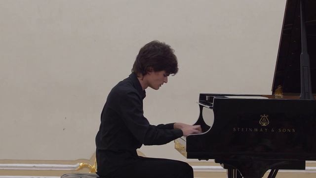 Илья Папоян. Ф.Лист Венгерская рапсодия № 2. Ilia Papoian. F.Liszt - Hungarian Rhapsody No. 2 смотреть онлайн