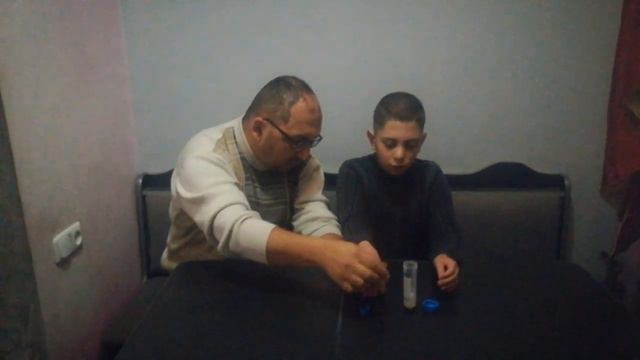 Experiment to detect starch, makes Daniel смотреть онлайн