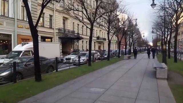 Питер, Большая Конюшенная улица, тц.ДЛТ смотреть онлайн