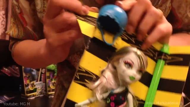 Френки Роллеры Школа монстров. Frankie Skultimate Roller Maze Monster High обзор на русском смотреть онлайн