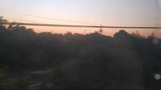 От Ростова до Таганрога. Рассвет из окна электрички смотреть онлайн