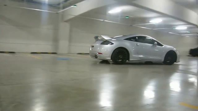 Eclipse 4G Power slide slow motion (AKA FWD Drift) смотреть онлайн