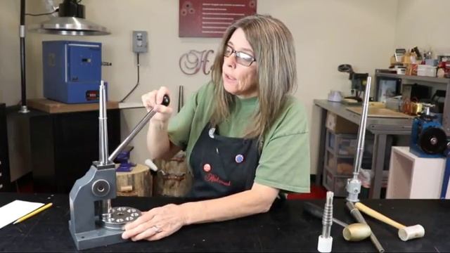 How To Size a Ring Up - From Facebook Live смотреть онлайн