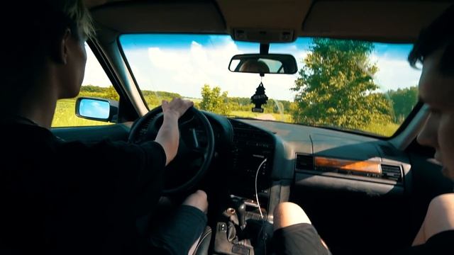 ПОДАРИЛ ШКОЛЬНИКУ МАШИНУ БМВ. ШКОЛЬНИК РАЗБИЛ МАШИНУ смотреть онлайн