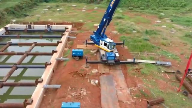 Автокран Kobelco 25 тонн