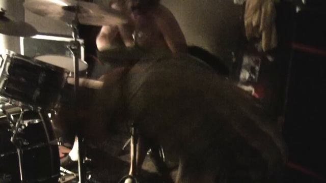 Git Some - Glowing Shadows смотреть онлайн