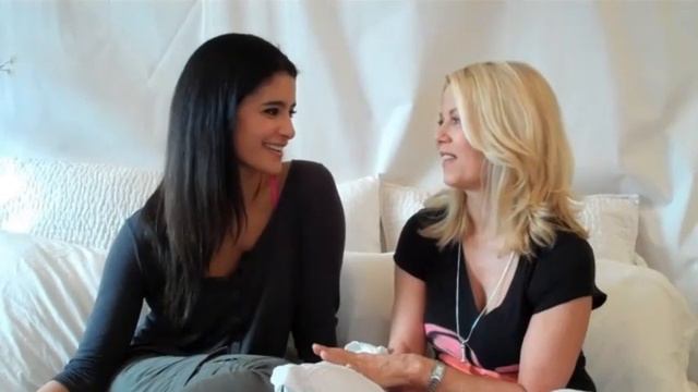 Jessica Clark & Barbara Niven in Bed Talking About… смотреть онлайн