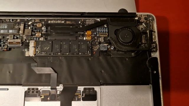 Macbook Air 11" 2010, 2012, 2013 the difference inside смотреть онлайн
