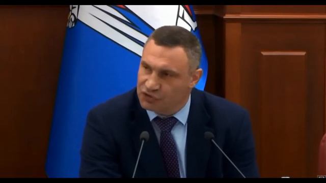 Кличко ВПЕРВЫЕ внятно читает текст, который ему дали смотреть онлайн