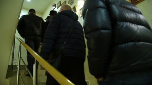 заседимся за столом