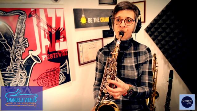 🎷Bossa nova per un amico, improvvisazione sax alto смотреть онлайн