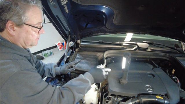 2020-Present MB GLE 350 In Cabin Air Filter Replacement (Pre-filter & Carbon Filter) - 4K How To смотреть онлайн