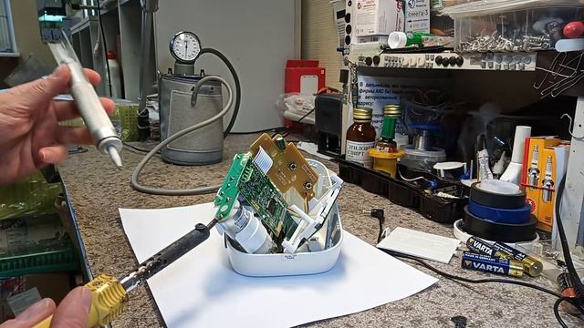 Ремонт тонометра Omron M2 Basic. Не закачивает воздуха в манжету выдает ошибку. смотреть онлайн