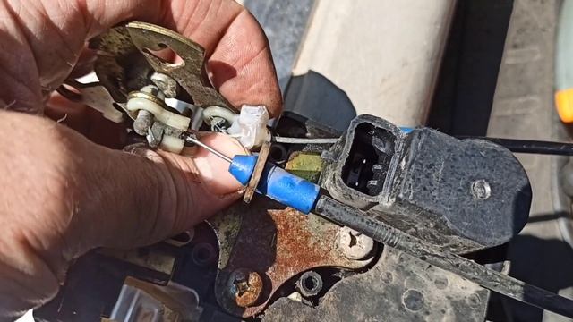 Ремонт троса замка двери Чери Фора 2007 смотреть онлайн