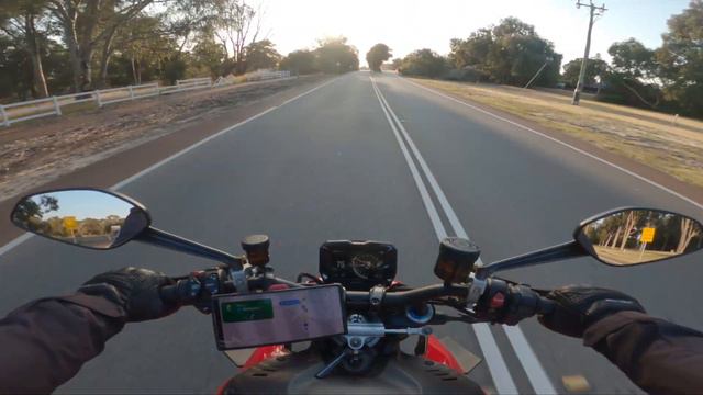 DUCATI STREETFIGHTER V4S MOTOVLOG 11 - Helping out смотреть онлайн