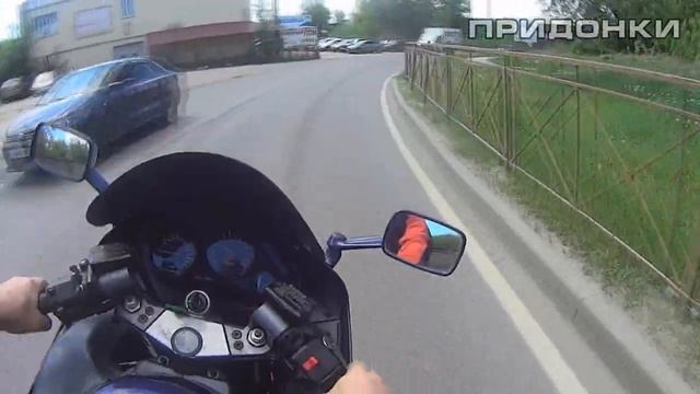 Kawasaki ZZ R 1100 Легкий прохват. смотреть онлайн