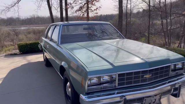 1977 Chevrolet Impala 9C1 Police Vehicle Review & Drive смотреть онлайн