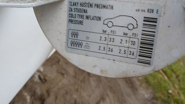 Seat Ibiza Reifendruckkontrolle zurücksetzen – Reifen Kontrollleuchte leuchtet Kontrollsystem reset смотреть онлайн