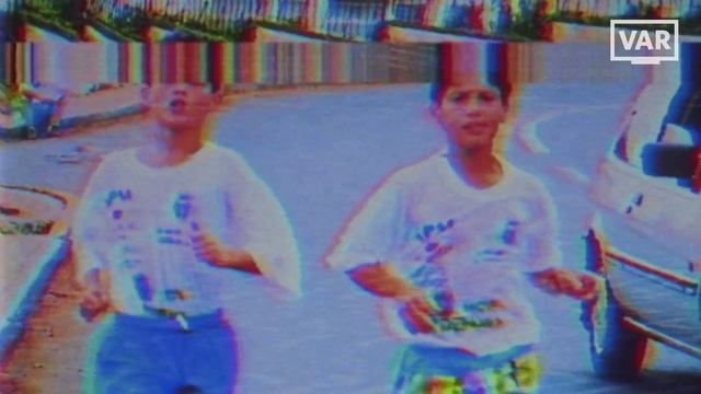 Как над Криштиану Роналду Издевались в Школе? А сейчас он — первый футболист-миллиардер! смотреть онлайн