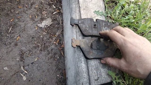 Чтобы не скрипели тормозные колодки, я делаю так. смотреть онлайн