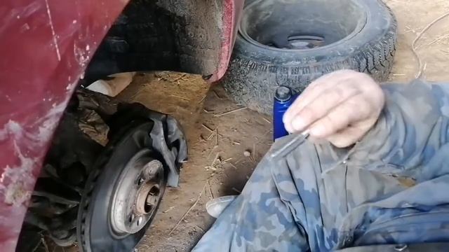 Сорвалась, срезалась резьба на болтах и ступицах крепления колёс. смотреть онлайн