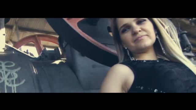 Teaser Cinebook Amanda 15 Anos смотреть онлайн