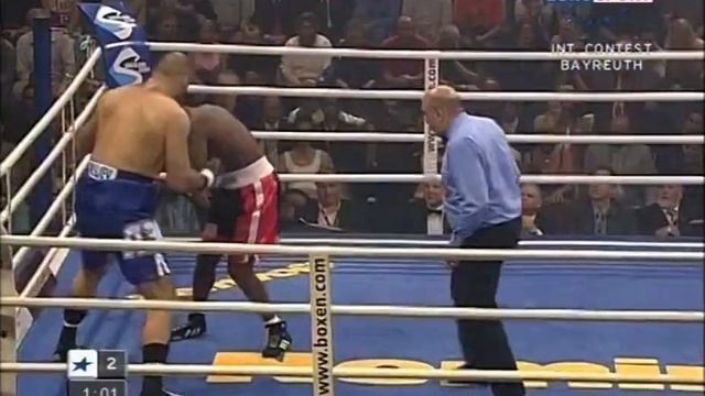 Nikolai Valuev vs Clifford Etienne 14-05-2005 смотреть онлайн