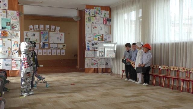 Песня Профессии от ребят гр.Ромашка.avi смотреть онлайн