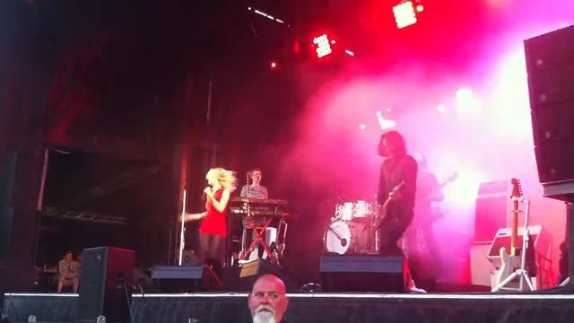 Come Back To Me - HollySiz - 24h Du Mans 2014 смотреть онлайн
