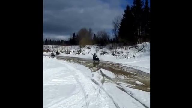 Снегоходы по воде смотреть онлайн
