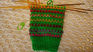 Носочки из самых маленьких клубочков. Остатки пряжи пойдут в дело.