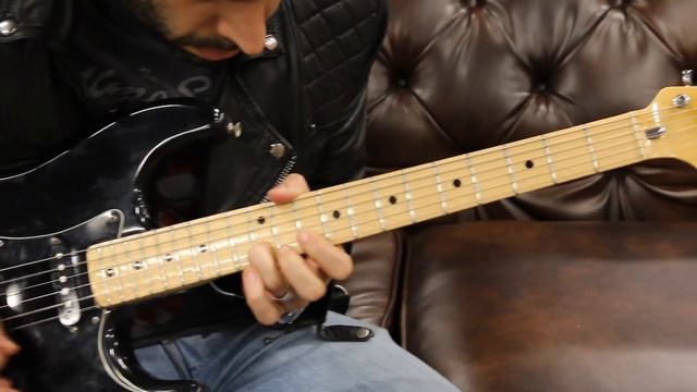 Guitar of the Day: 1977 Fender Stratocaster | Norman's Rare Guitars смотреть онлайн