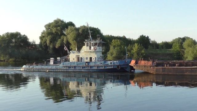 Буксир-толкач Геннадий Уралев Тип: РТ-300 Проект: 911В идет вниз по Москва-реке смотреть онлайн