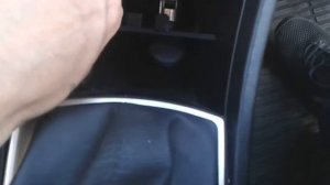 Хенде Солярис как снять накладку прикуривателя