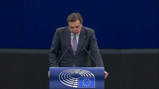 EU Sanctions on Belarus: Migrants Forced to EU Border & MEPs React смотреть онлайн