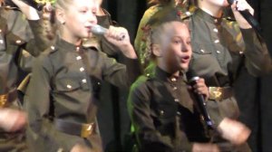 Военные песни. Поют дети.
