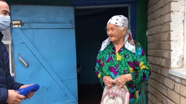Поздравление на дому с днём пожилых людей в с.Салихово
