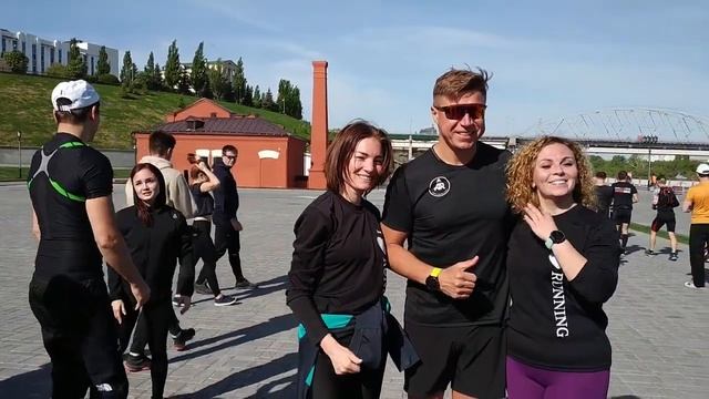 ДЕНЬ ПРЕДПРИНИМАТЕЛЯ 2019 в Тюмени! Набережная, 8 утра!ВОЛОШИН Владимир - интервью. смотреть онлайн
