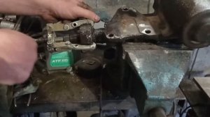 Замена сальников вала сошки рулевого редуктора Паджеро Спорт 1