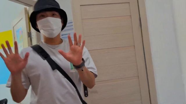 ЗНАКОМЛЮ ПАРНЯ-КОРЕЙЦА С РОДСТВЕННИКАМИ ???реакция родственников на корейского парня смотреть онлайн