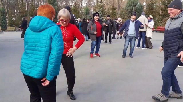 ЗАЖИГАТЕЛЬНЫЕ ТАНЦЫ!???/ПАРК ГОРЬКОГО ХАРЬКОВ АПРЕЛЬ 2021 смотреть онлайн
