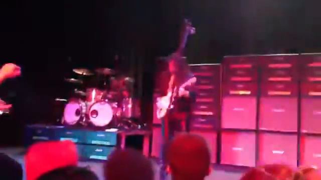 Yngwie Malmsteen Spellbound live at the Wilbur Theater B смотреть онлайн